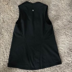 Lululemon workout athletic top